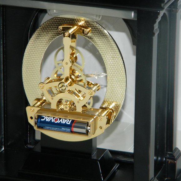 Bombay 2004 Mohogany Wood Floating Quartz Sync Clock - Picture 7 of 17